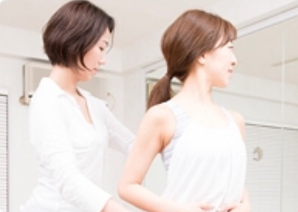 星川 奈穂 先生